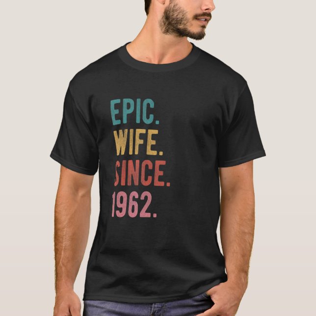 Epische Ehefrau seit 1962 60. T-Shirt (Vorderseite)