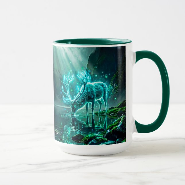 Epische Fantasy Leuchtender Hirschgeist Bergsee Tasse (Rechts)