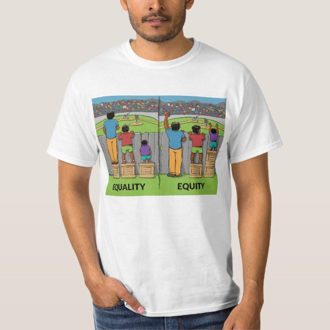 Equality vs Equity – Inspiring Social Justice  T-Shirt (Vorderseite)