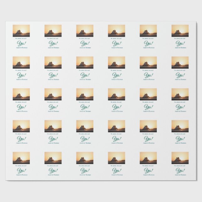 Er fragte, sie sagte ja Foto verlobt blau grün Geschenkpapier (Flach)