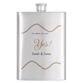 Er fragte sie sagte ja Verlobung einfach minimal  Flachmann