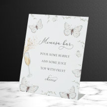 Er gibt mir Schmetterlinge Brautparty Mimosa Bar