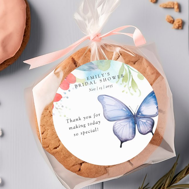 Er gibt mir Schmetterlinge Brautparty Runder Aufkleber (Von Creator hochgeladen)