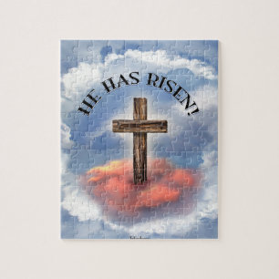 Er hat gestiegenes schroffes Kreuz mit Wolken Puzzle