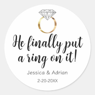 Er hat ihr endlich einen Ring angesteckt Diamanten Runder Aufkleber
