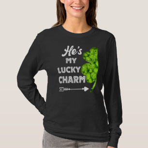 Er ist mein glücklicher Charm, der zu Kleeblatt Pa T-Shirt