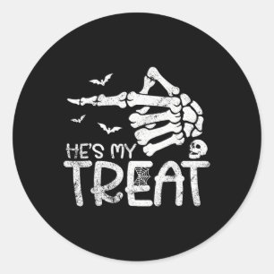 Er ist meine Leckerei Skeleton Hand Funny Hallowee Runder Aufkleber