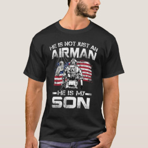 Er ist nicht nur ein Flugmann, er ist mein Sohn im T-Shirt
