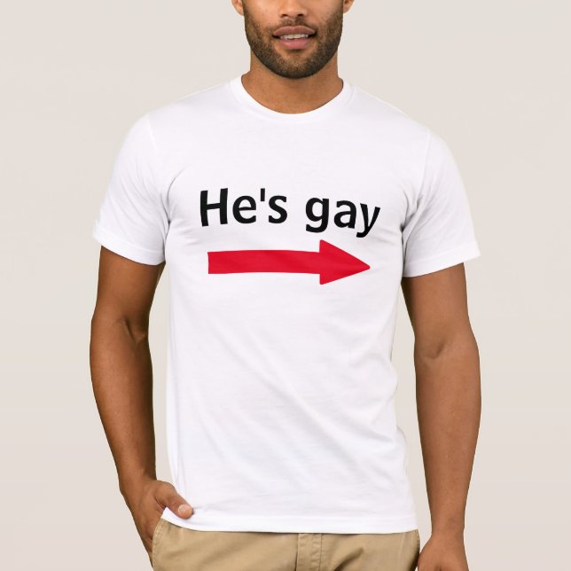 Er ist schwul T-Shirt (Vorderseite)