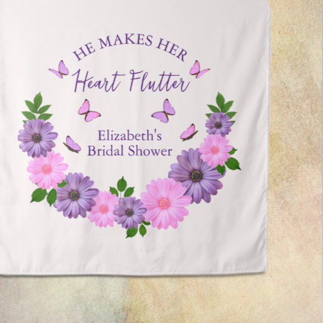 Er macht ihr Herz-Flattern-Brautparty Wandteppich (Von Creator hochgeladen)