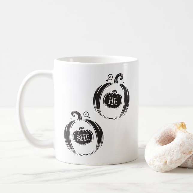 Er oder sie, was unser kleiner Kürbis sein wird Kaffeetasse (Mit Donut)