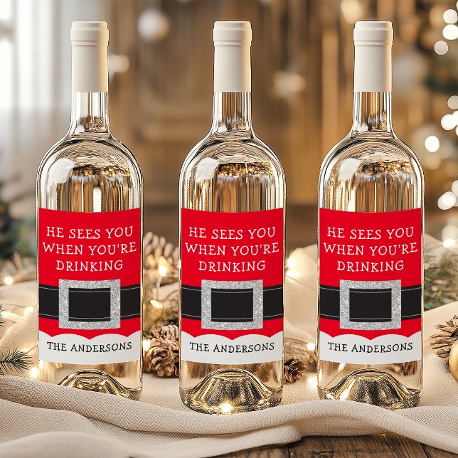 Er sieht dich, wenn du Weihnachten trinkst Weinetikett (Von Creator hochgeladen)