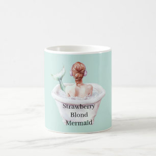 Erdbeerblonde Meerjungfrau in der Wanne Kaffeetasse