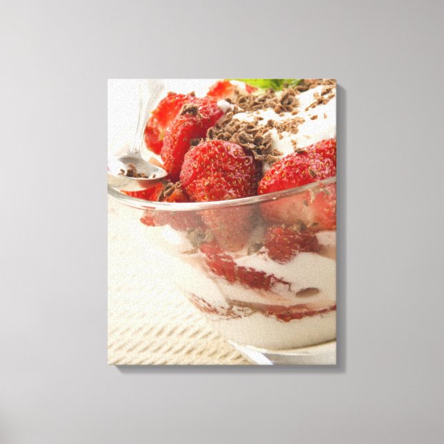 Erdbeerdessert mit frischem Jogurt Leinwanddruck (Vorderseite)