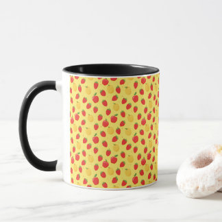 Erdbeere Äpfel Frucht Beere Cartoon auf Gelb Tasse