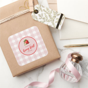 Erdbeere Berry Erste 1. Geburtstag Rosa Gingham Quadratischer Aufkleber