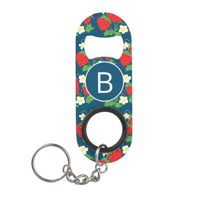 Erdbeere und Blume Blaues Muster Monogrammiert Mini Flaschenöffner (Vorderseite)