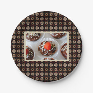 Erdbeere und dunkle Schokolade Mousse Dessert Pappteller