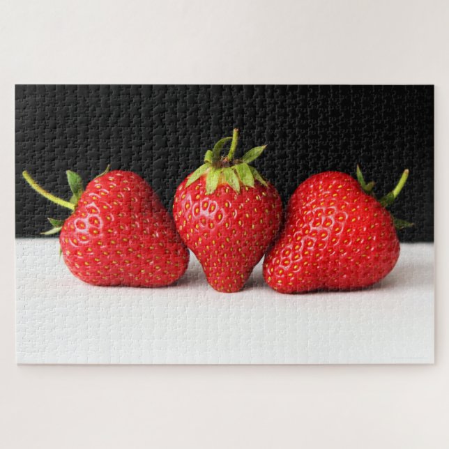 Erdbeeren auf schwarz-weiß 20x30 1014pc jpm puzzle (Horizontal)
