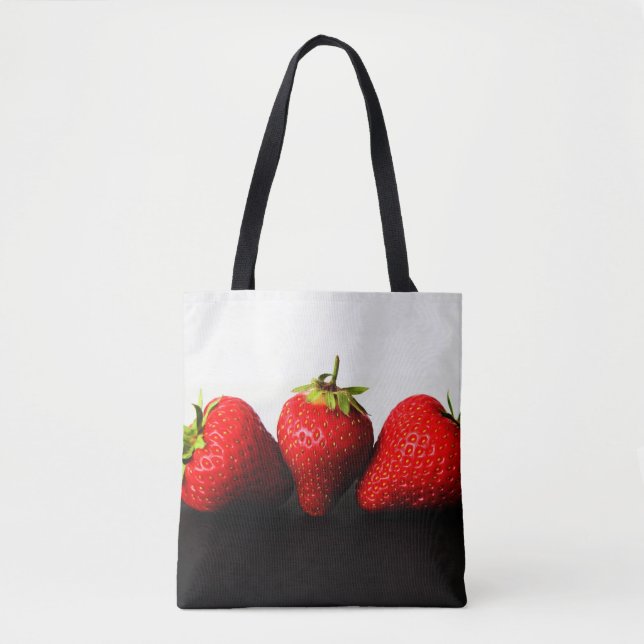 Erdbeeren auf Weiß über Schwarz (Vorderseite)