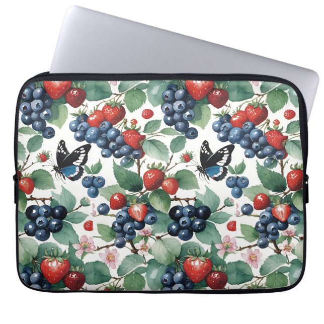 Erdbeeren Blaubeeren und Schmetterlinge Laptopschutzhülle (Vorderseite)