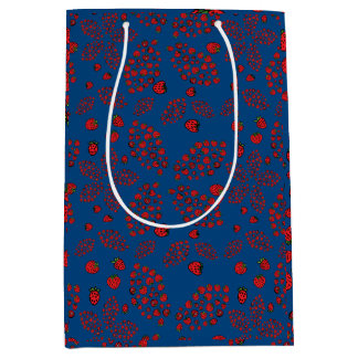 Erdbeeren-Blume auf blau Mittlere Geschenktüte