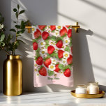 Erdbeeren Sommerfrüchte, kundenspezifische Bezeich Geschirrtuch<br><div class="desc">Erdbeeren Erdbeeren Erdbeergarten Erdbeeren Früchte Geschenke für sie,  Geschenke für Mama,  Wohngestaltung,  Party Preise,  Weihnachtsgeschenke für Mama,  Hauswärmung Party Geschenke</div>
