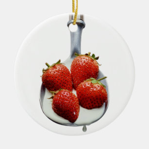 Erdbeeren und Creme Keramik Ornament
