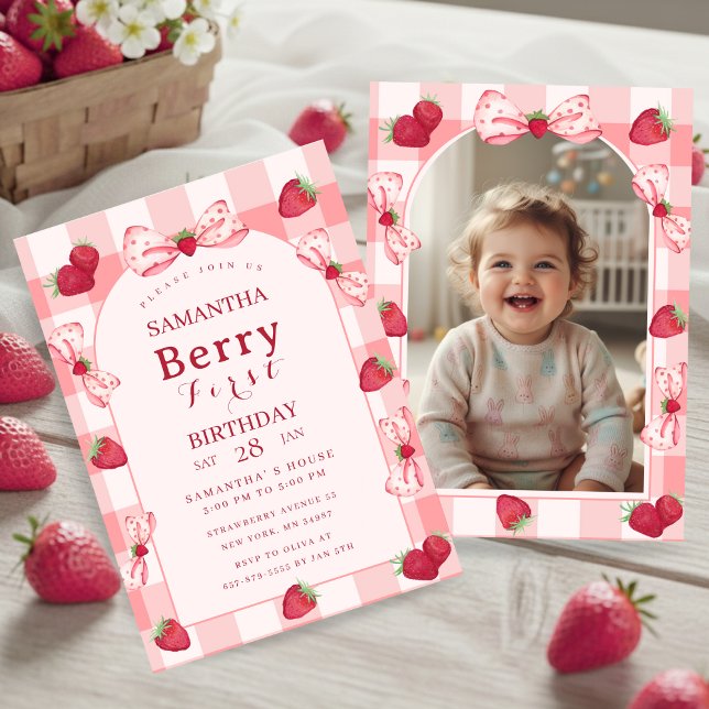 Erdbeeren zum ersten Geburtstag Foto-Schleife Ging (Berry First Birthday Photo Red Gingham Invitation)