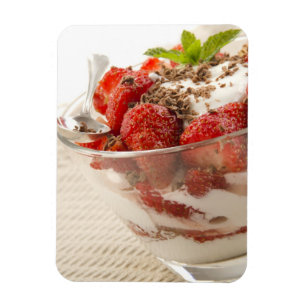Erdbeernachtisch mit frischem Jogurt Magnet