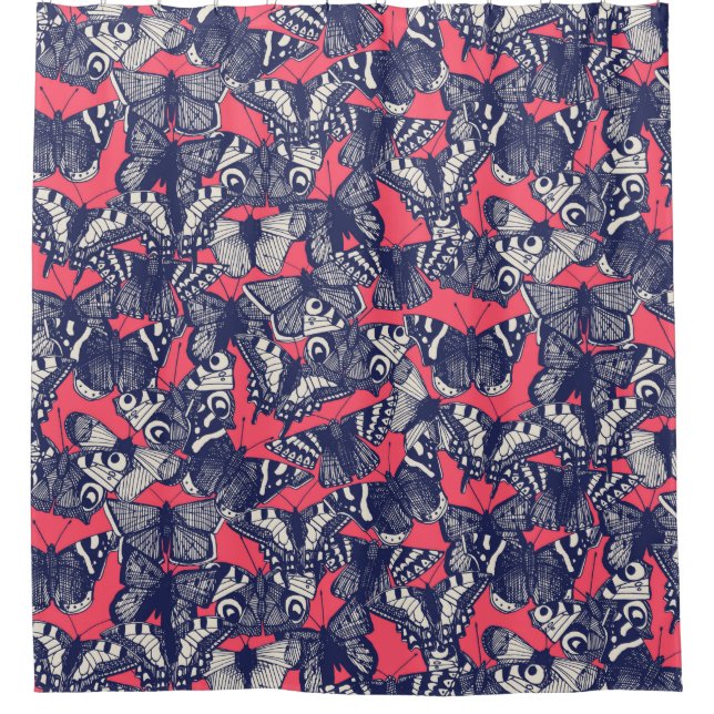 Erdbeerrosa Duschvorhang (Vorderseite)