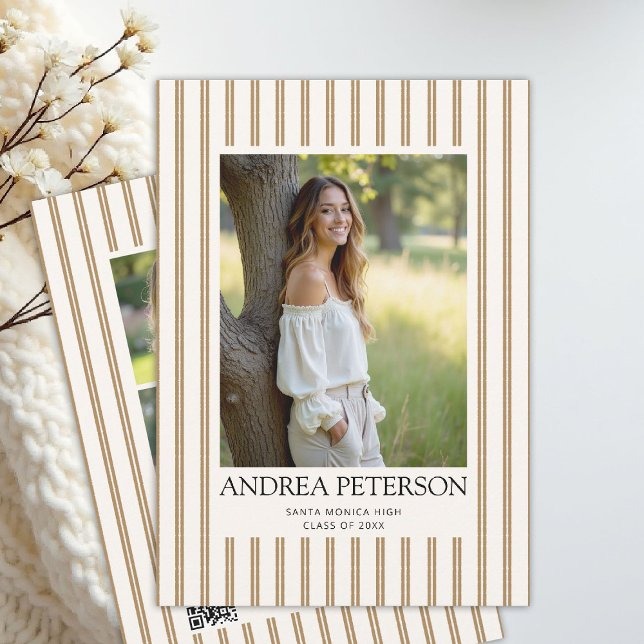 Erde-Farben-Gestreifte-Abschluss-Foto-Collage-QR-C Ankündigung (graduation announcement party invitation photo collage earthy organic natural stripes tan beige)