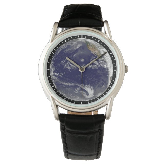 Erde mit drei tropischen Zyklonen im Pazifik. Armbanduhr (Vorderseite)