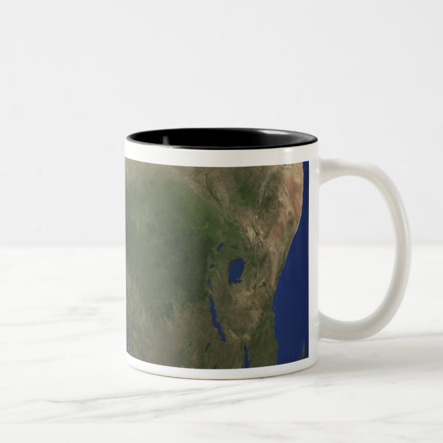 Erde mit Landbedeckung in Afrika Zweifarbige Tasse (Rechts)