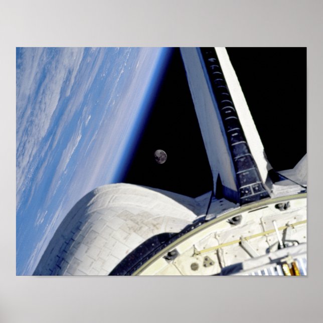 Erde und Mond aus dem Weltraum Shuttle Discovery Poster (Vorne)