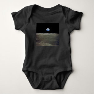 Erde vom Mond im Schwarzen Raum: Erde Baby Strampler