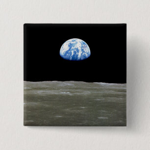 Erde vom Mond im schwarzen Weltraum: Earthrise Button