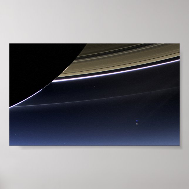 Erde vom Saturn Poster (Vorne)