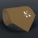 Erdnussbraun-Monogramm   Name einseitig Krawatte<br><div class="desc">Ein eleganter, einseitiger Hals mit einem fett-weißen Monogramm über einen Erdnussbraun-Hintergrund. Zusätzlich zu diesem Monogramm sitzt Ihr Vor- oder Nachname in allen Hauptstädte. Wenn Sie einen mutigeren Blick auf den persönlichen Namen im großen Buchstaben bevorzugen, können Sie folgendes tun: Benutzen Sie die Funktion Anpassen/Bearbeiten und klicken Sie auf den Namen....</div>
