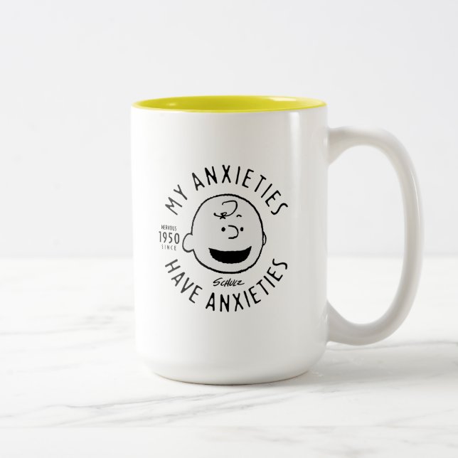 Erdnüsse | Charlie Brown Nervous seit 1950 Zweifarbige Tasse (Rechts)