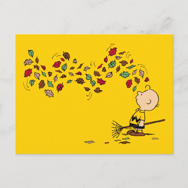 Erdnüsse | Charlie Brown Raking-Blätter Postkarte (Vorderseite)