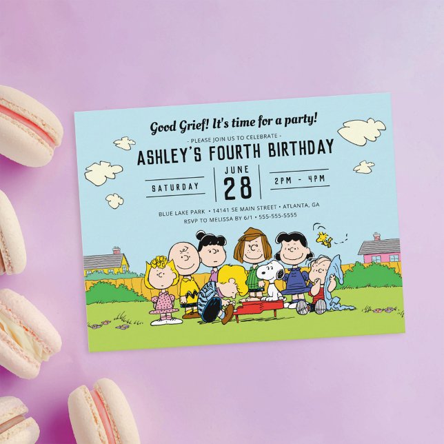 Erdnüsse | Charlie Brown und Gang Birthday Postkarte (Invite on table)