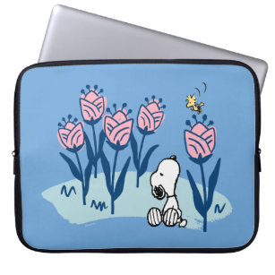 Erdnüsse   Garten mit Snoopie und Holzblumen Laptopschutzhülle