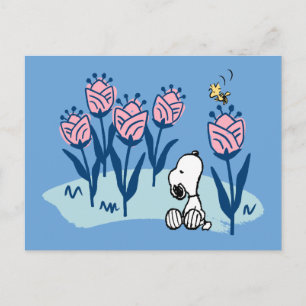 Erdnüsse   Garten mit Snoopie und Holzblumen Postkarte