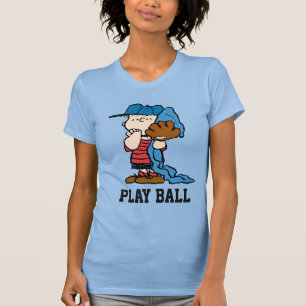 Erdnüsse Linus in seinem Baseballgestänge T-Shirt