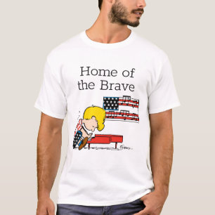 Erdnüsse   Patriotic Schroeder & Sein Piano T-Shirt