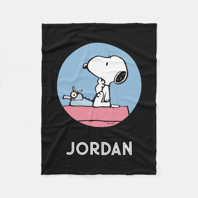 Erdnüsse | Snoopy bei der Schreibmaschine Fleecedecke (Vorderseite)
