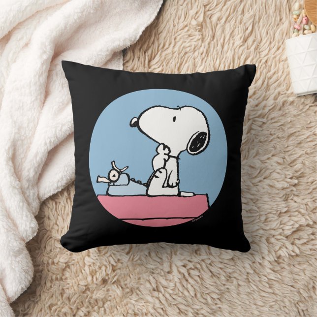 Erdnüsse | Snoopy bei der Schreibmaschine Kissen (Decke)