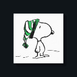 Erdnüsse | Snoopy Green Snow Cap Leinwanddruck<br><div class="desc">Karo dieses lustige Design von Peanuts mit Snoopy.</div>