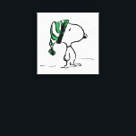 Erdnüsse | Snoopy Green Snow Cap Leinwanddruck<br><div class="desc">Karo dieses lustige Design von Peanuts mit Snoopy.</div>